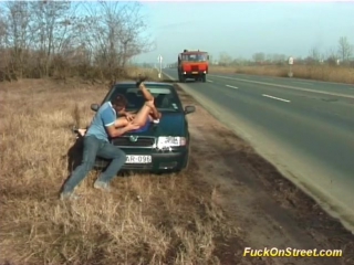 couple fucking on the roadside in broad daylight / couple outdoor fucking on the road side